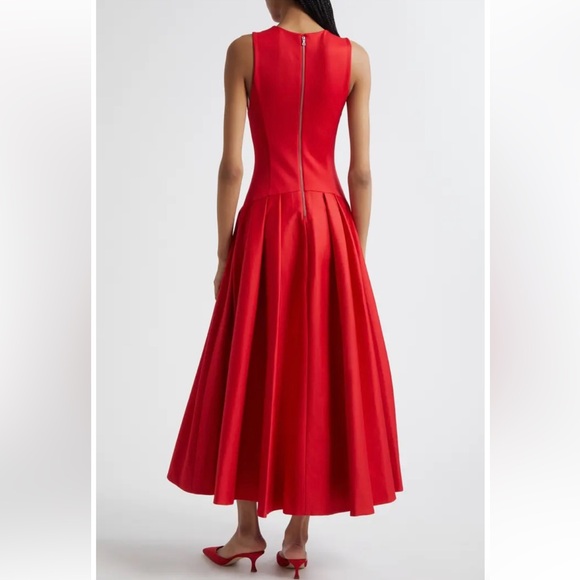 New Alice + Olivia Adley Sleeveless Drop Waist Maxi Dress - Picture 2 of 8